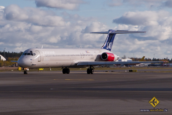 McDonnell Douglas MD-82 (DC-9-82)